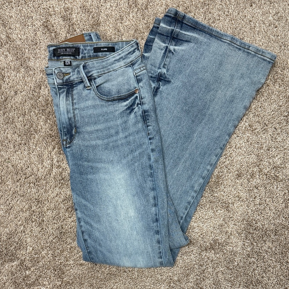 Judy Blue Women's Mid-Rise Tinted Pin Tack Detail Flare Jeans 88655 7/28